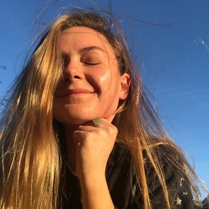 Meet your Posher, Kelly